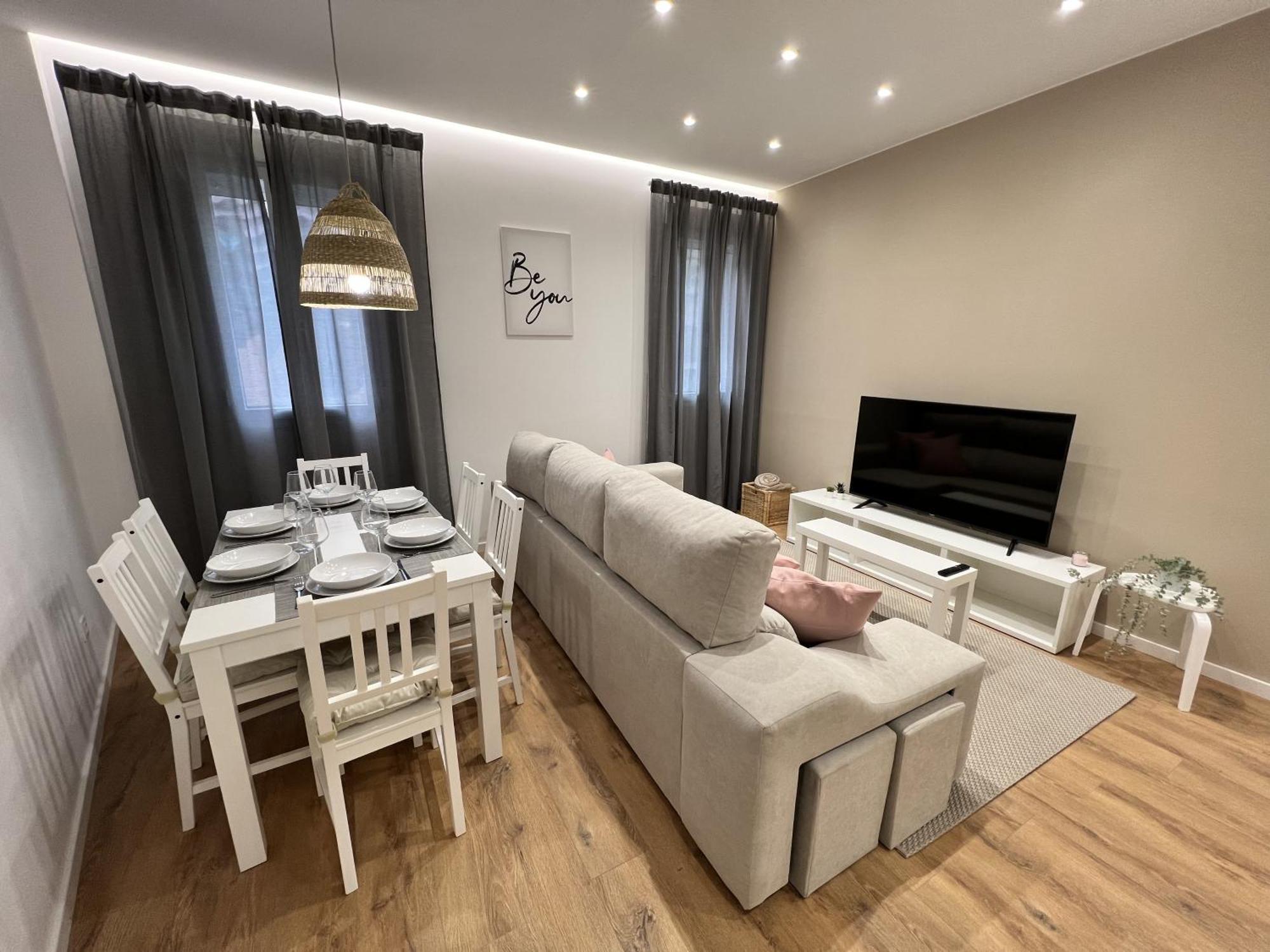 Apartamenticos Plaza Las Armas III ซาราโกซา ภายนอก รูปภาพ