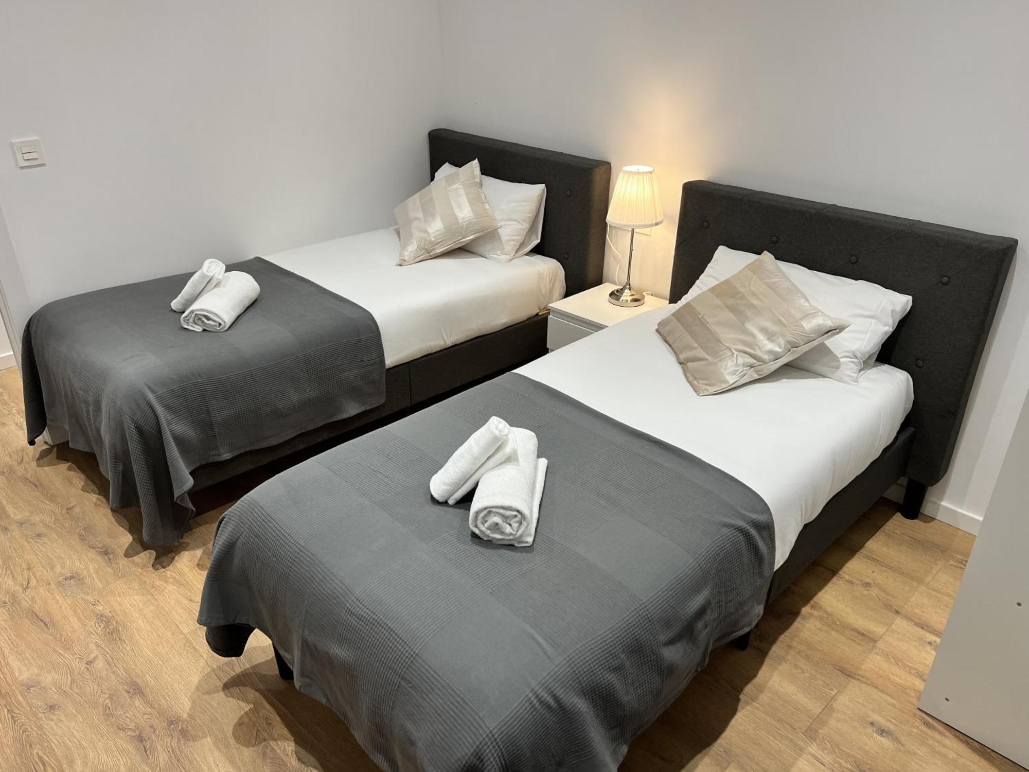 Apartamenticos Plaza Las Armas III ซาราโกซา ภายนอก รูปภาพ